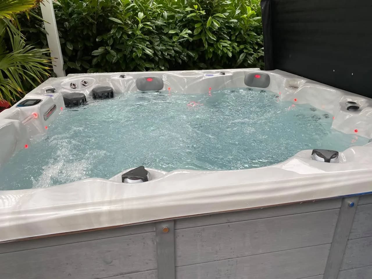 Installation d'un spa Cambridge Duel à Souffelweyersheim, autre vue du chantier