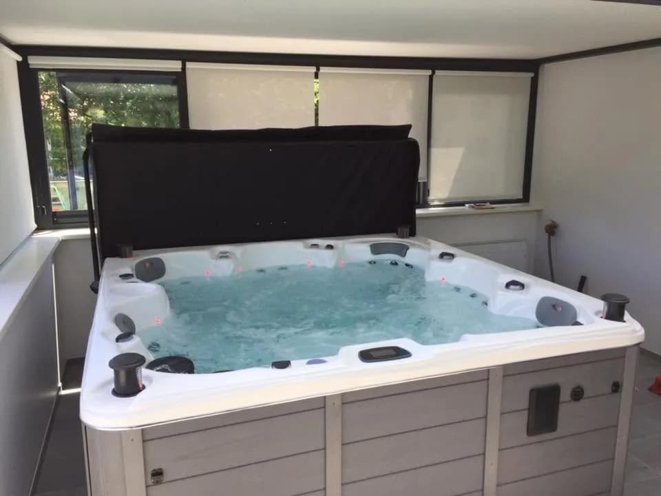 Installation d'un spa Cambridge Duel à Wittersdorf, autre vue du chantier