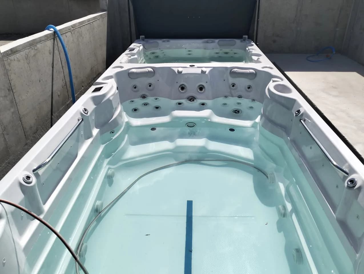 Installation d'un spa de nage Øslø 600 à Fortschwihr, autre vue du chantier