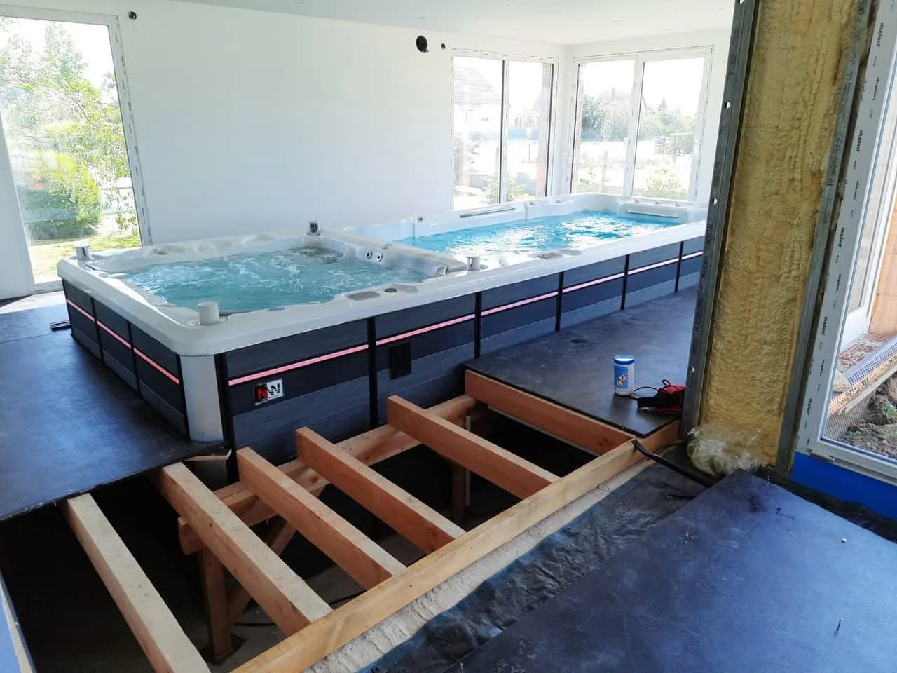 Installation d'un spa de nage Øslø 600 à Sundhoffen, autre vue du chantier