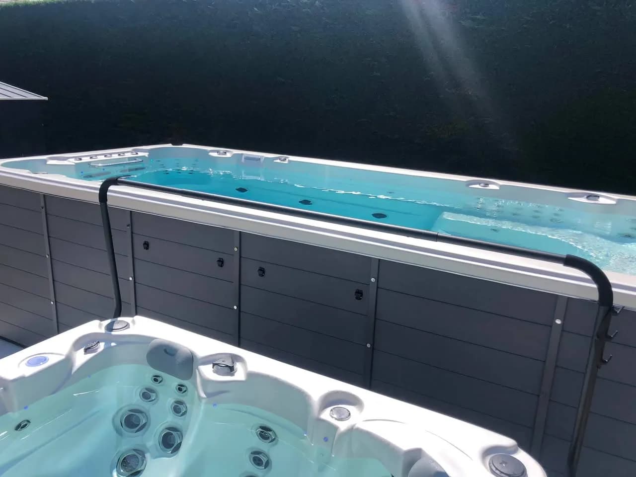 Installation d'un spa de nage Waterloo 501 à Battenheim, autre vue du chantier
