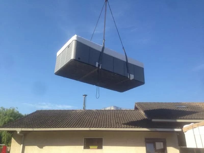 Installation d'un spa de nage Waterloo 501 Full option en Savoie, autre vue du chantier
