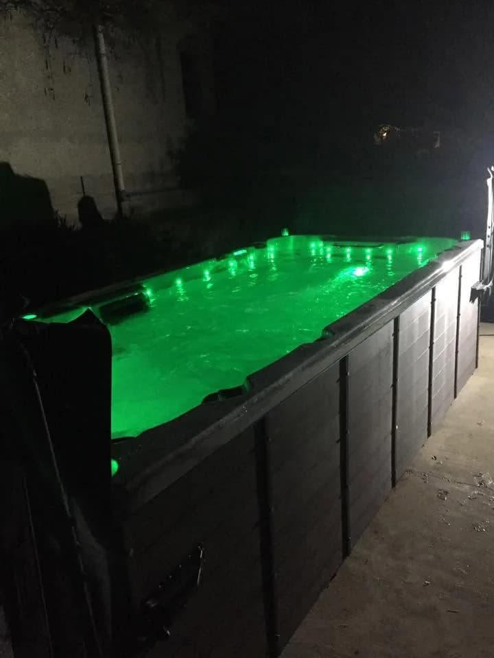 Installation d'un spa de nage Waterloo 501 à Gémenos, autre vue du chantier