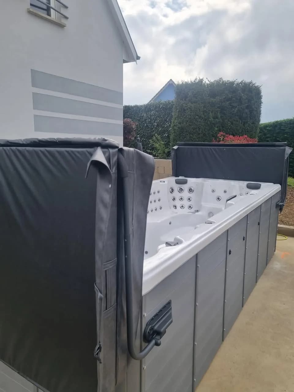 Installation d'un spa de nage Waterloo 501 à Pulversheim, autre vue du chantier