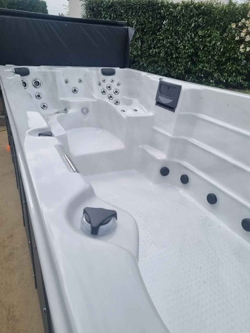 Installation d'un spa de nage Waterloo 501 à Pulversheim, autre vue du chantier