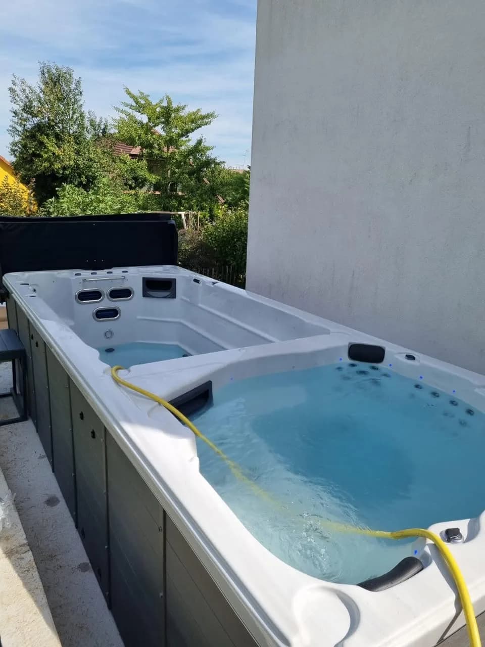 Installation d'un spa de nage Waterloo 594 à Brinckheim, autre vue du chantier