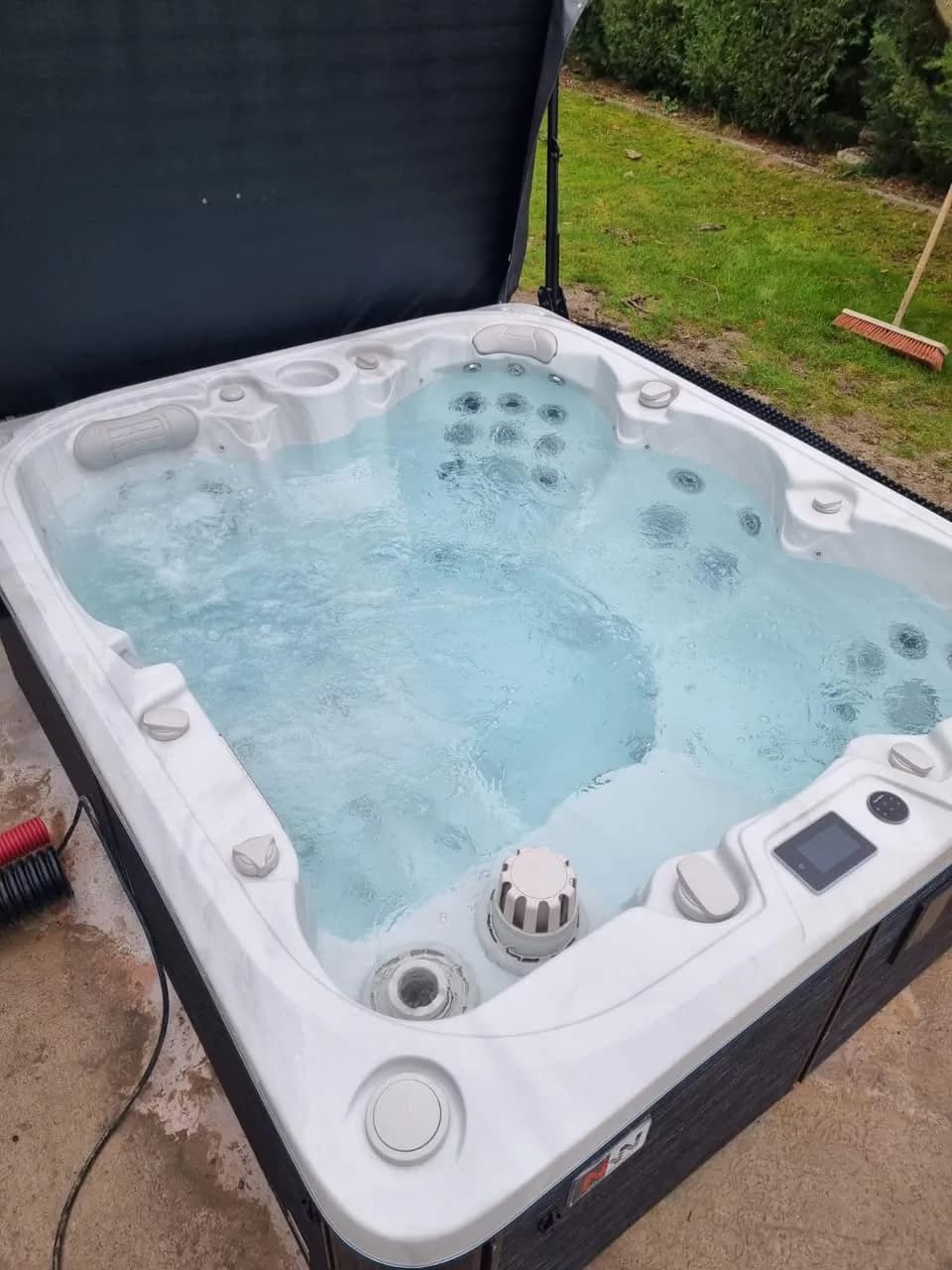 Installation d'un spa Drøbak à Bischwihr, autre vue du chantier