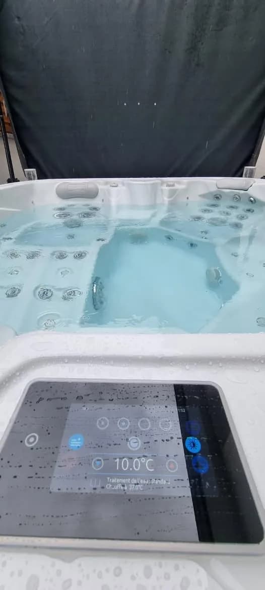 Installation d'un spa Drøbak Full option à Flaxlanden, autre vue du chantier