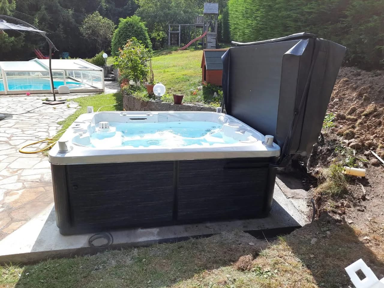 Installation d'un spa Drøbak à Labaroche, autre vue du chantier