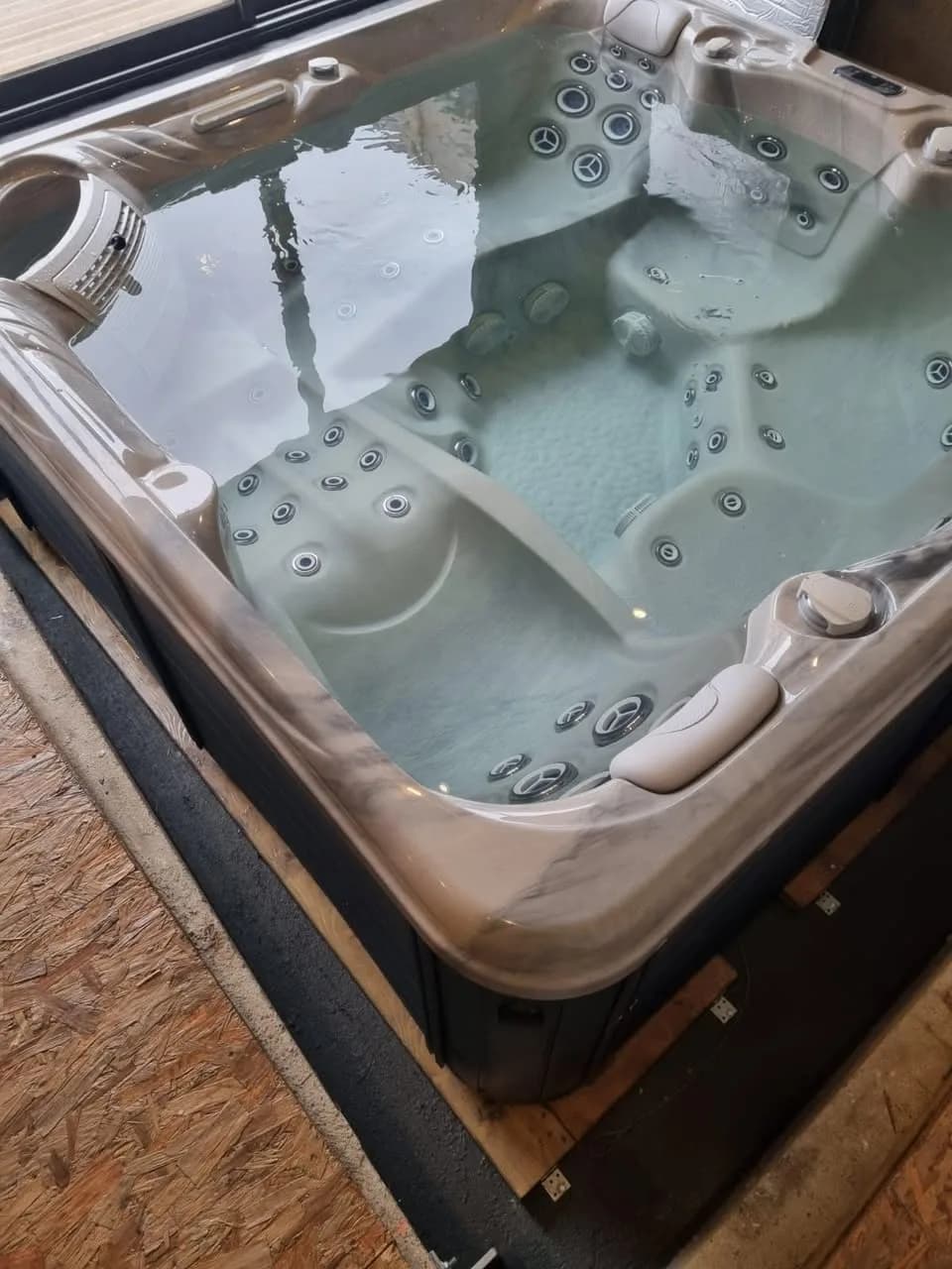 Installation d'un spa Ecoline 670 à Wittelsheim, autre vue du chantier