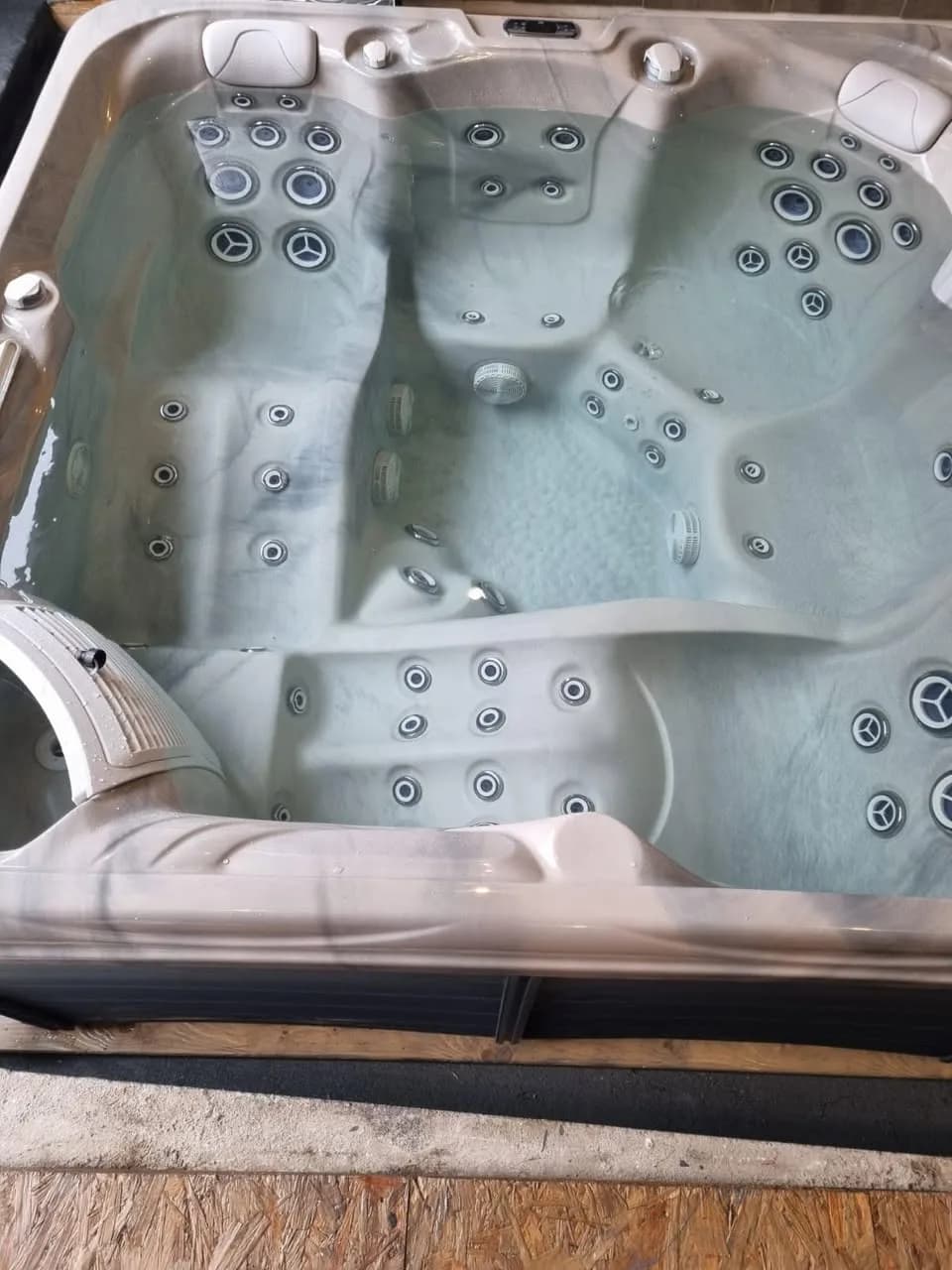 Installation d'un spa Ecoline 670 à Wittelsheim, autre vue du chantier