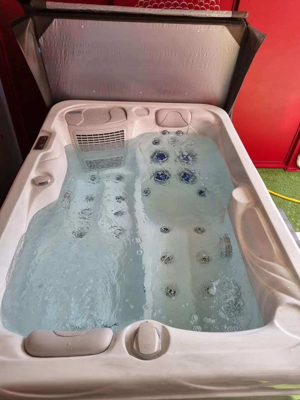 Installation d'un spa Ecoline 690 à Richwiller, autre vue du chantier