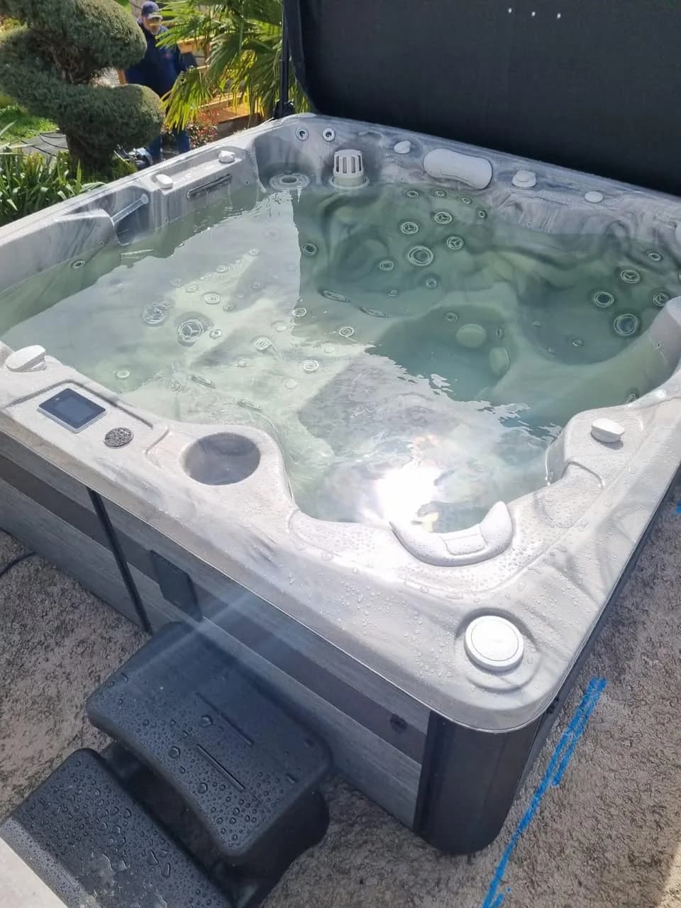 Installation d'un spa Hølen à Étupes, autre vue du chantier