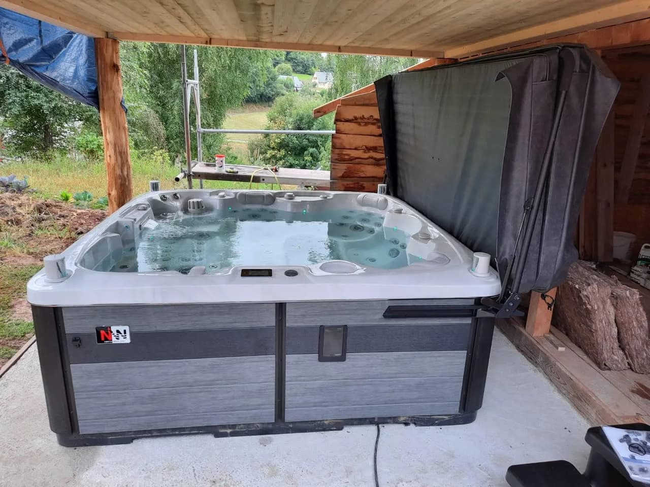 Installation d'un spa Hølen Full option à Labaroche, autre vue du chantier