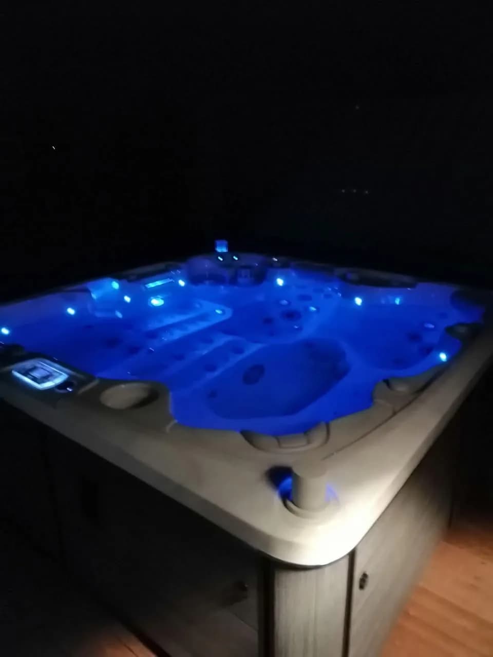 Installation d'un spa Hølen Full option à Sausheim, autre vue du chantier