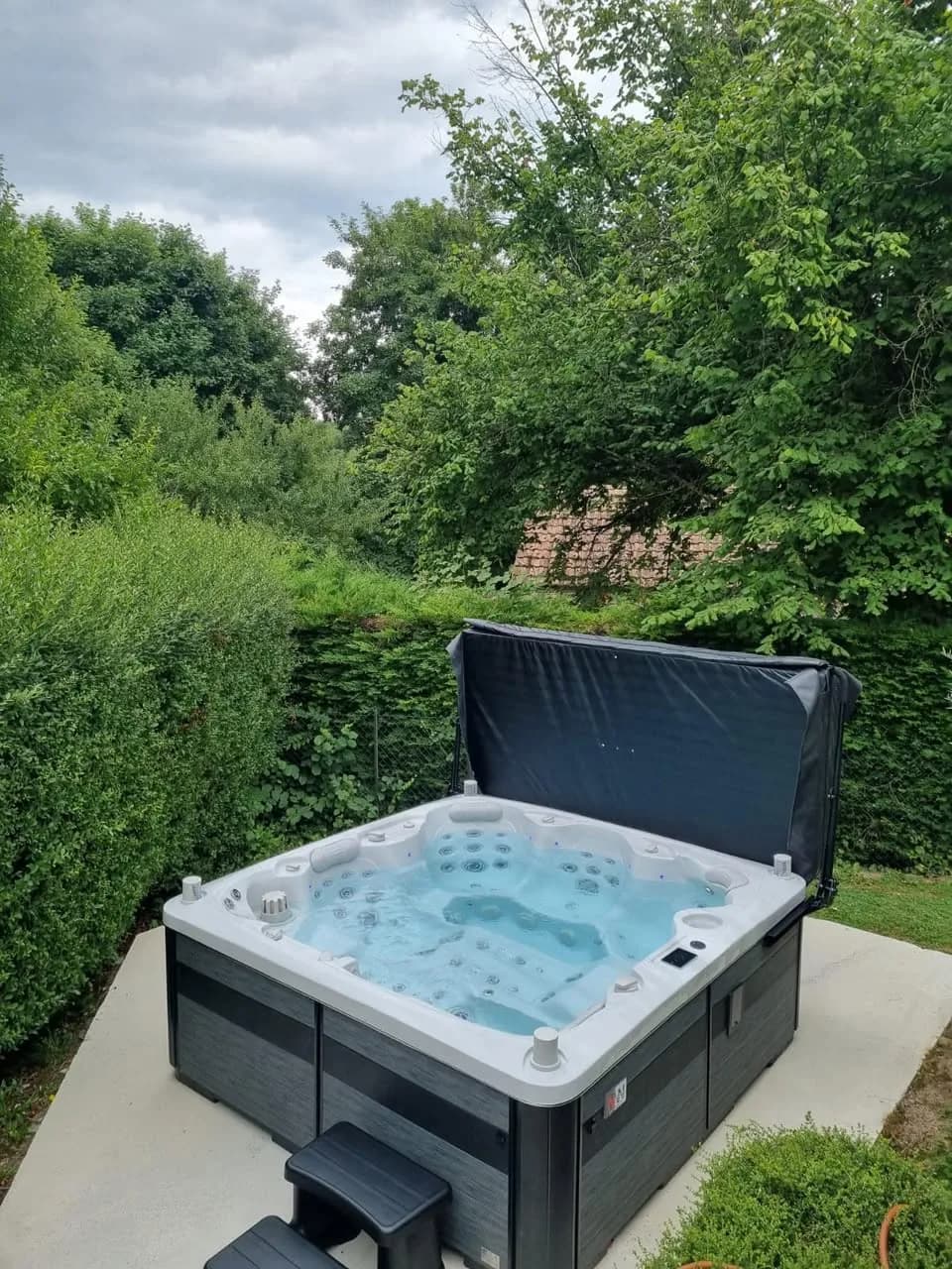 Installation d'un spa Hølen à Riedisheim, autre vue du chantier