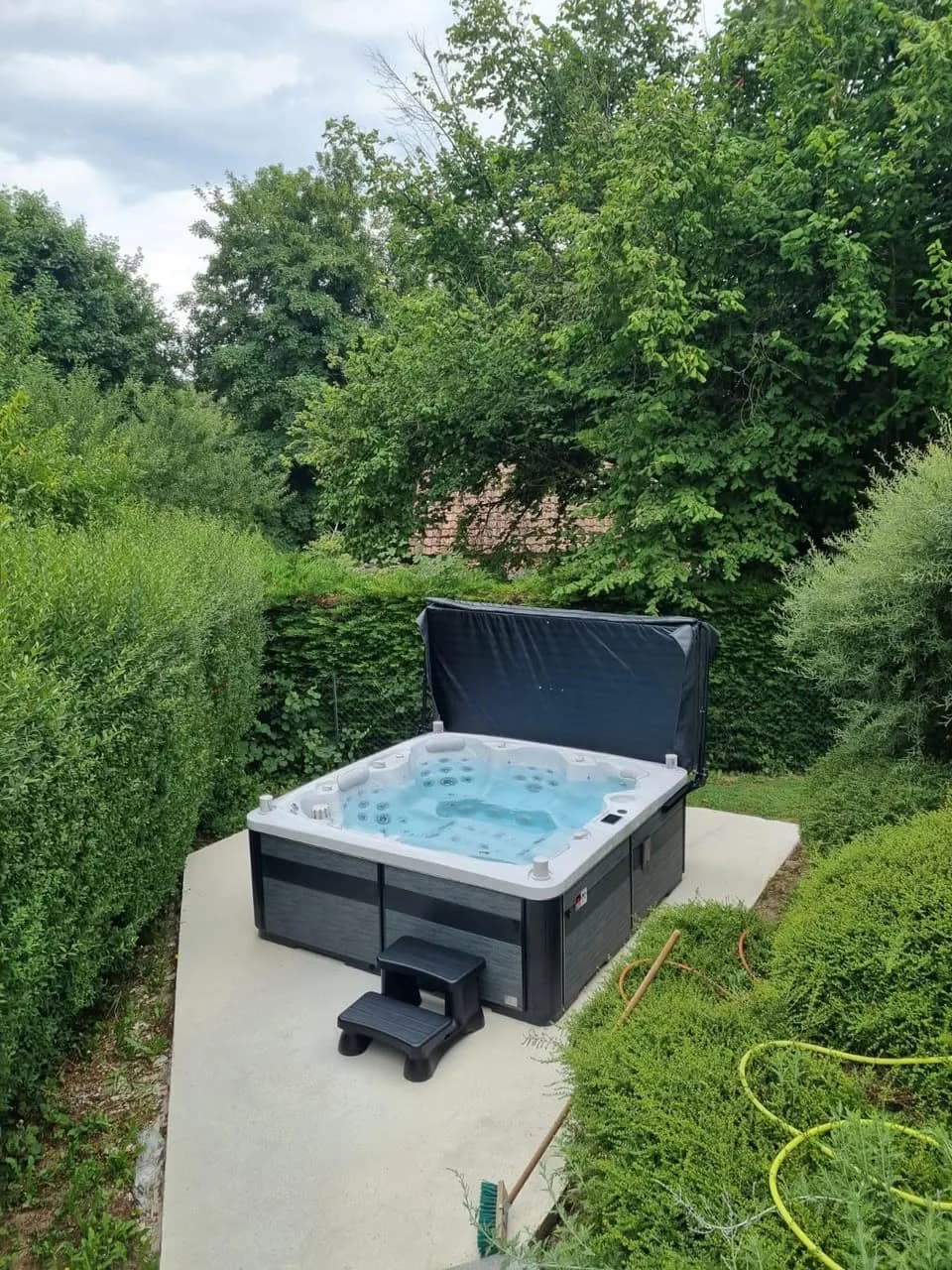 Installation d'un spa Hølen à Riedisheim, autre vue du chantier