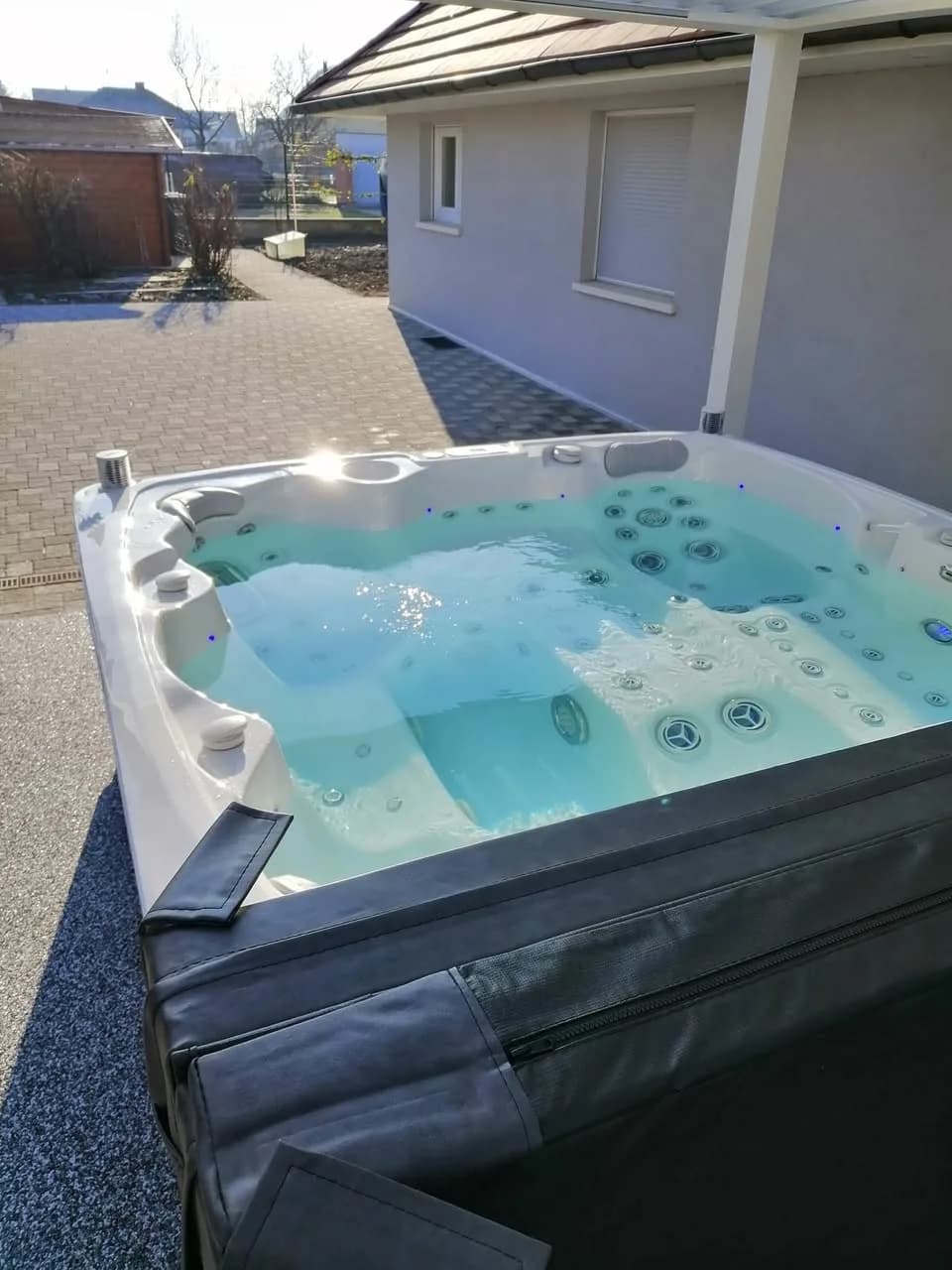 Installation d'un spa Hølen à Strasbourg, autre vue du chantier