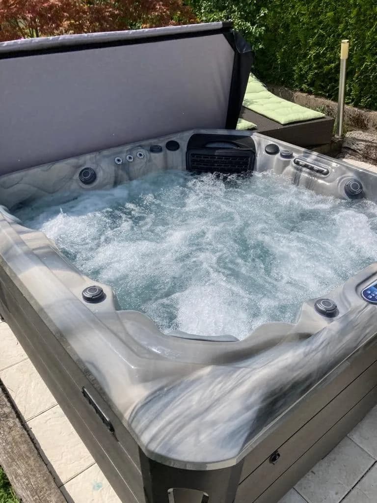 Installation d'un spa Kenya à Ligsdorf, autre vue du chantier