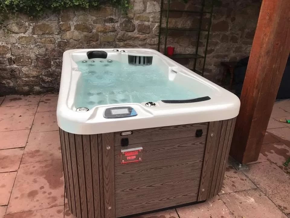 Installation d'un spa Lara mini New à Dieffenbach-au-Val, autre vue du chantier