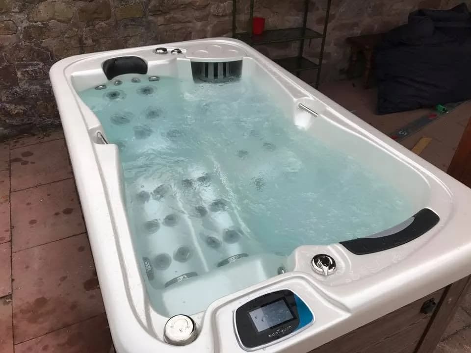 Installation d'un spa Lara mini New à Dieffenbach-au-Val, autre vue du chantier