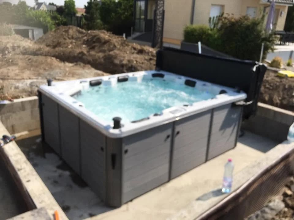 Installation d'un spa Melbourne Full option à Battenheim, autre vue du chantier