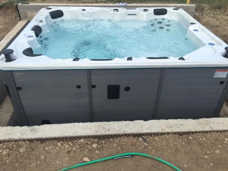 Installation d'un spa Melbourne Full option à Ingersheim, autre vue du chantier