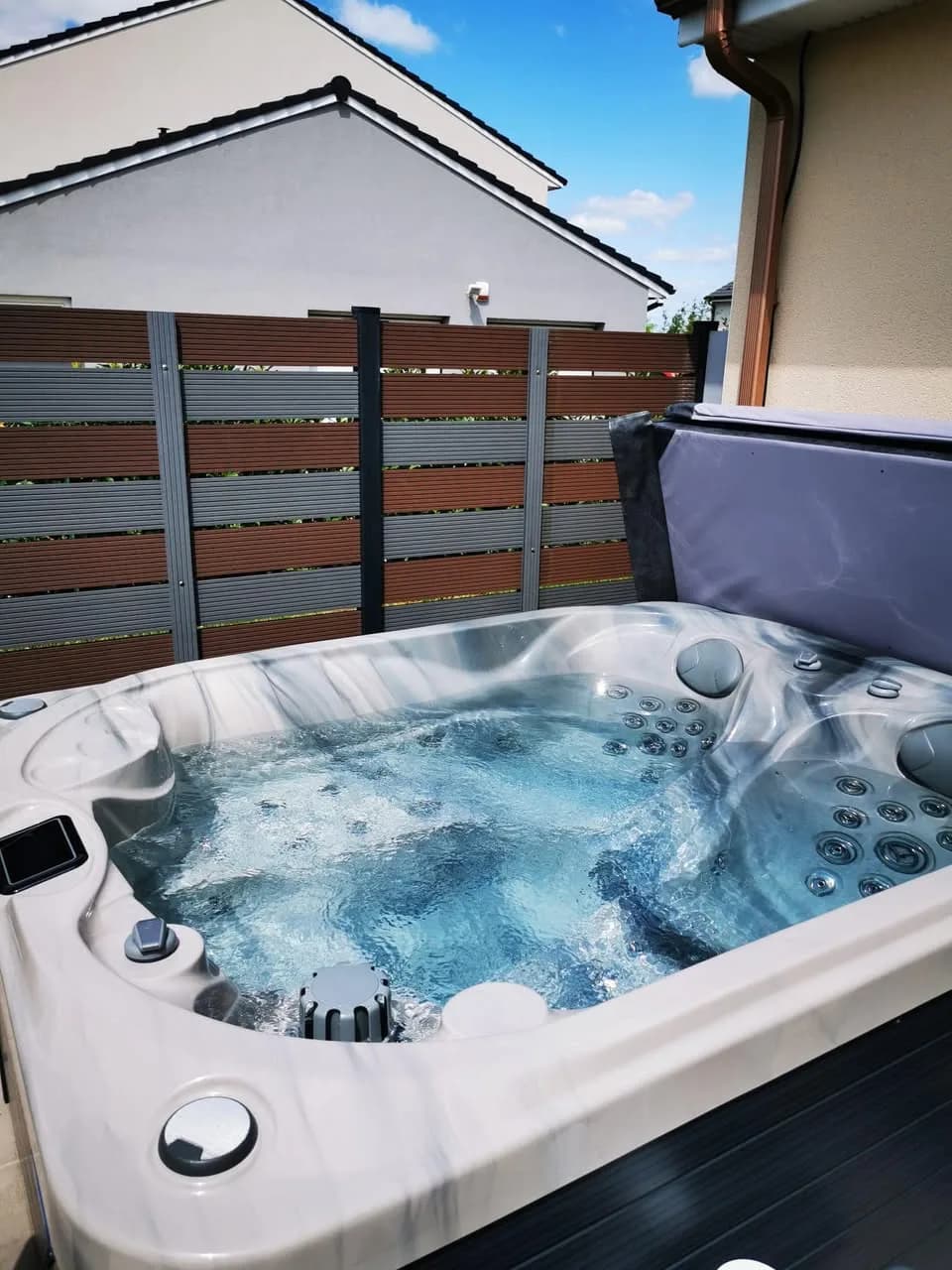 Installation d'un spa Mercury à Chieulles, autre vue du chantier