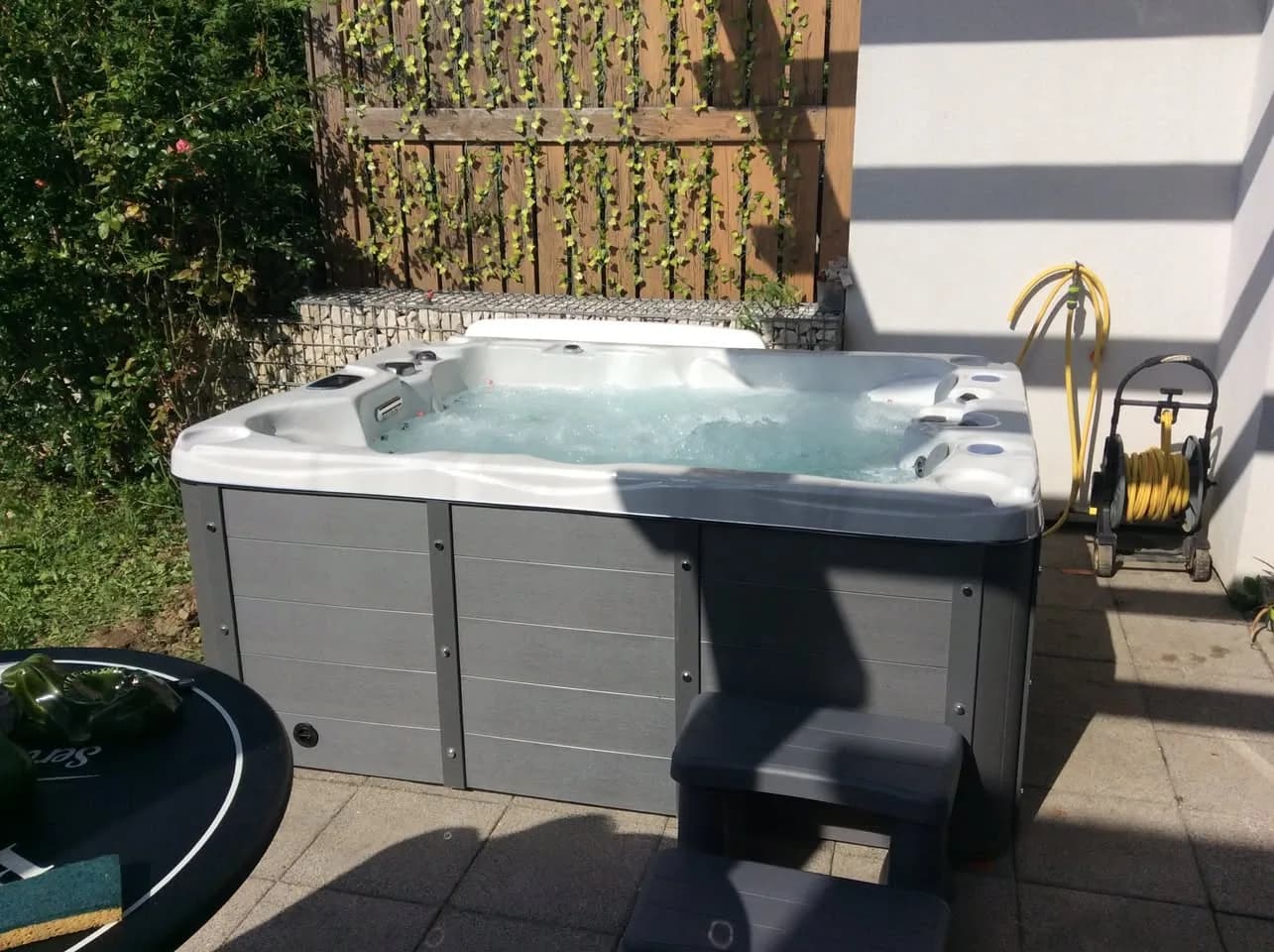 Installation d'un spa Montana à Aix-les-Bains, autre vue du chantier