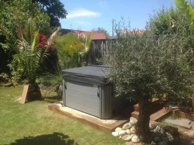 Installation d'un spa Montana à Arcachon, autre vue du chantier