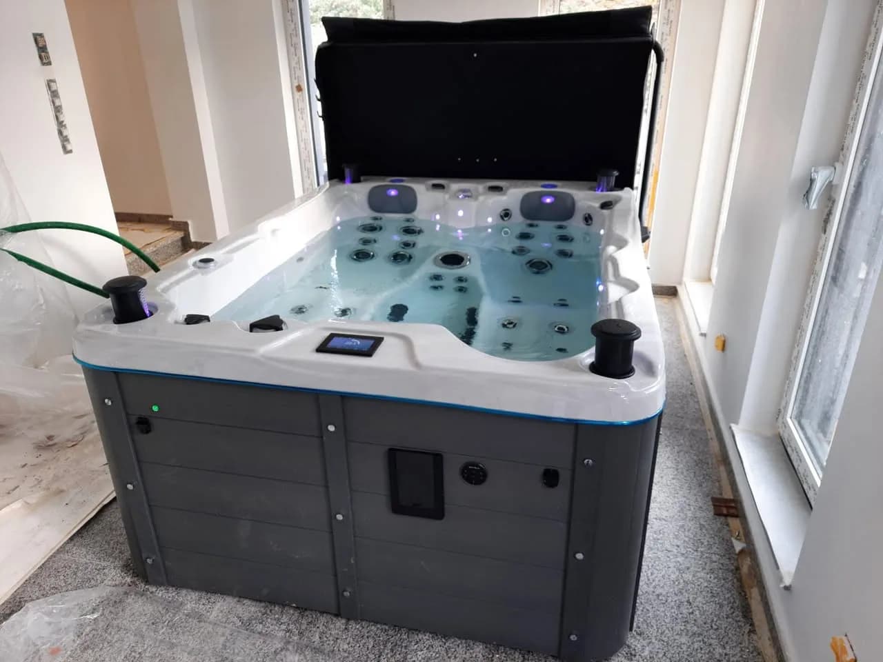 Installation d'un spa Montana au Luxembourg, autre vue du chantier