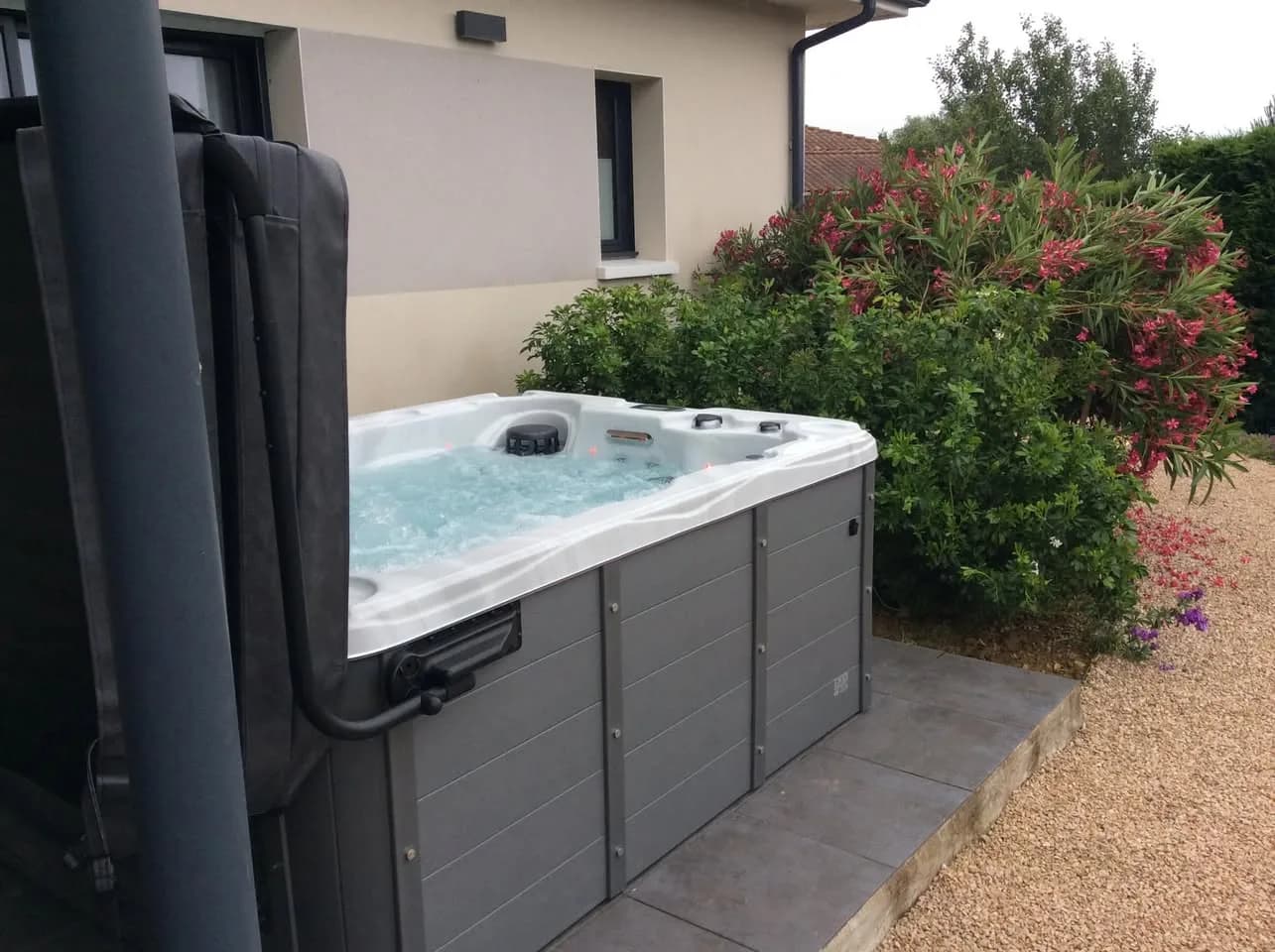 Installation d'un spa Montana à Auch, autre vue du chantier
