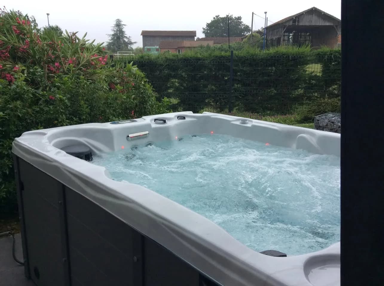 Installation d'un spa Montana à Auch, autre vue du chantier