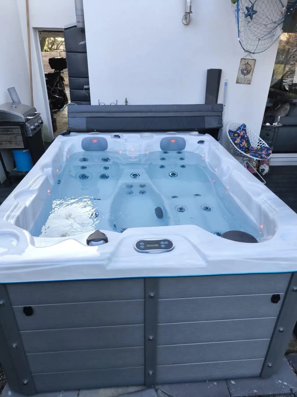 Installation d'un spa Montana à Bartenheim, au pied de la maison