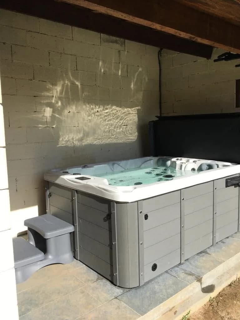 Installation d'un spa Montana à Bazoches-sur-Vesles, autre vue du chantier