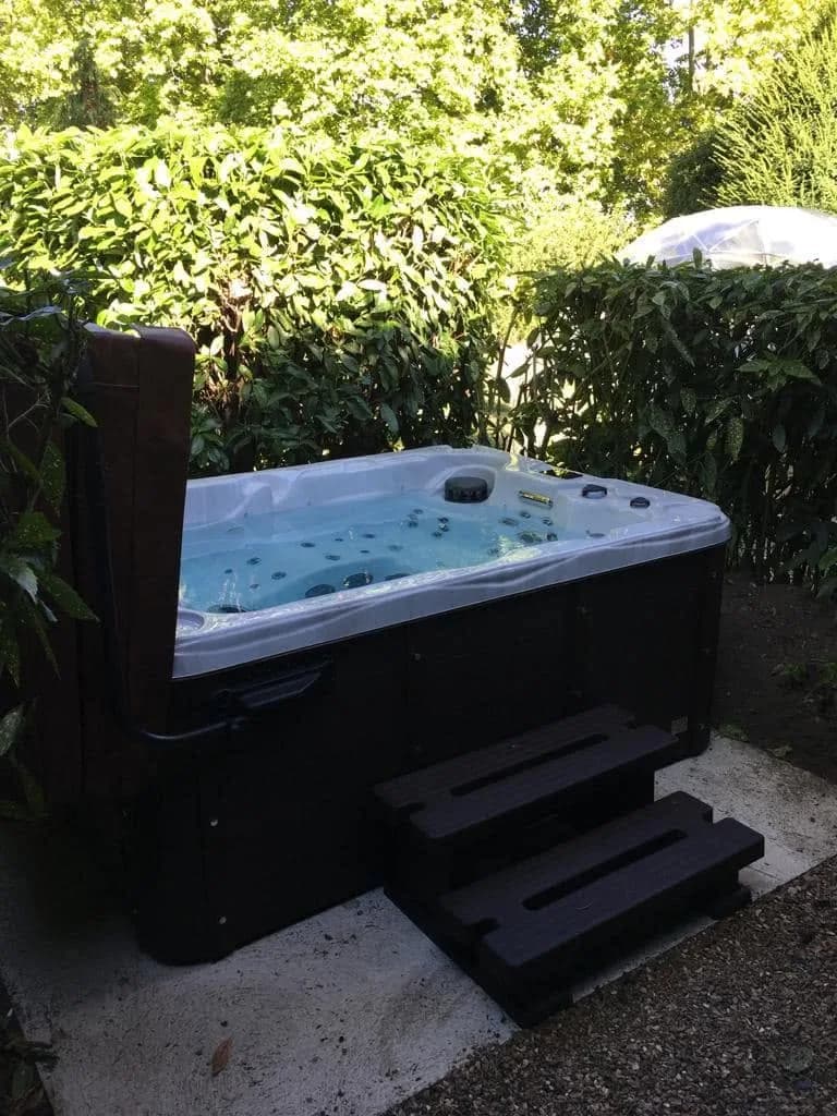 Installation d'un spa Montana à Chartres, autre vue du chantier