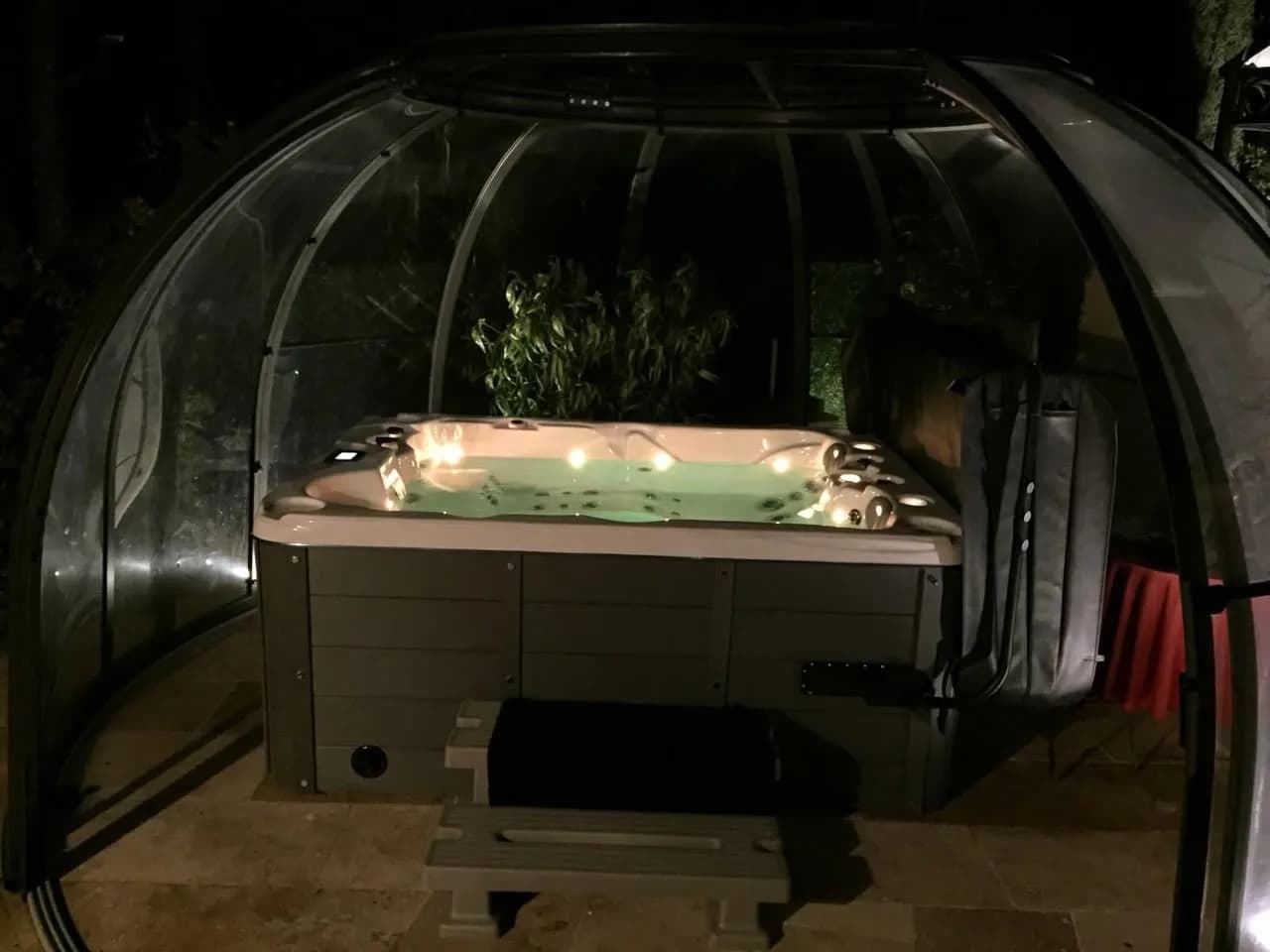 Installation d'un spa Montana à Clermont-Ferrand, autre vue du chantier