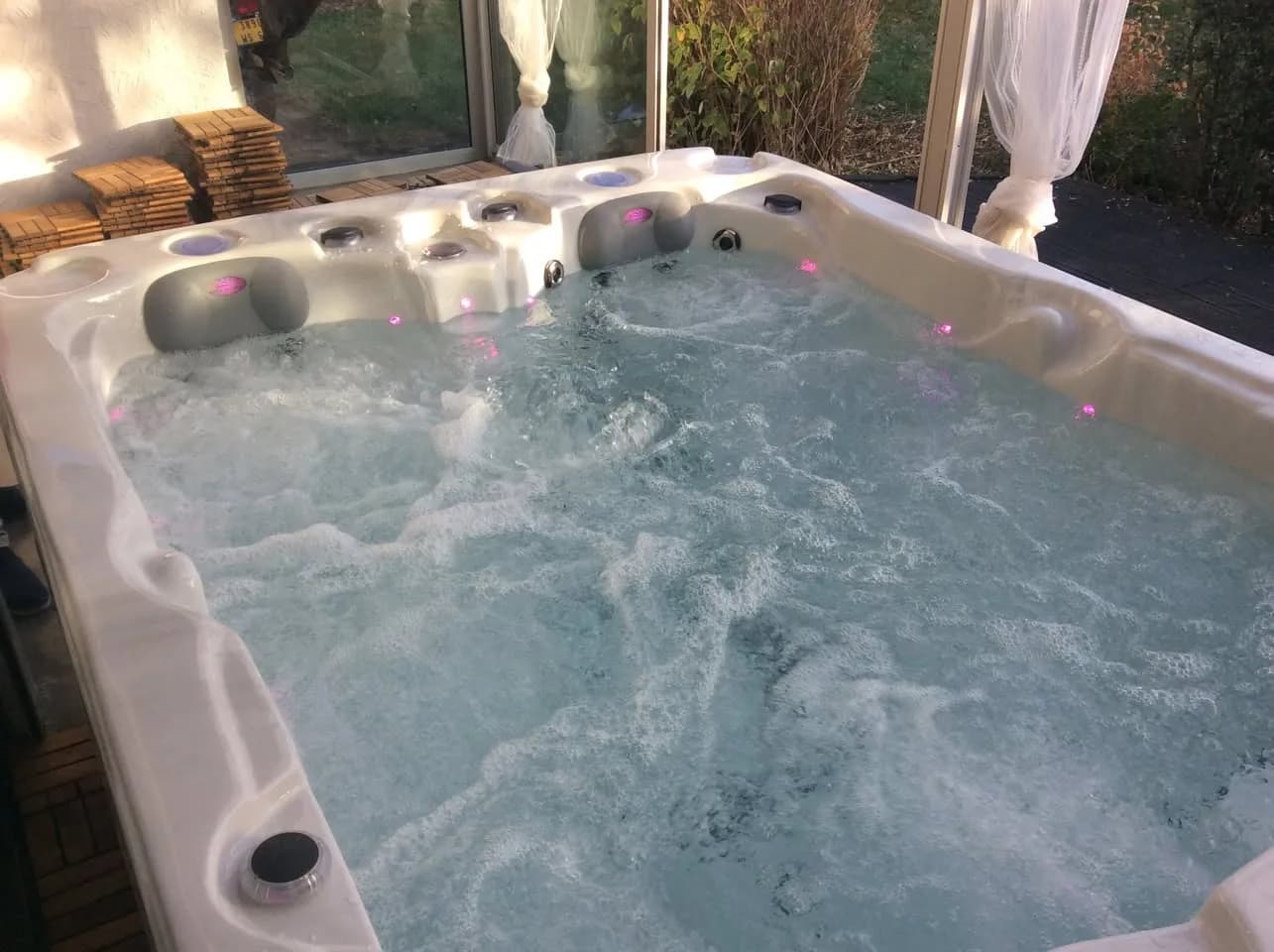 Installation d'un spa Montana à Cournon-d'Auvergne, autre vue du chantier