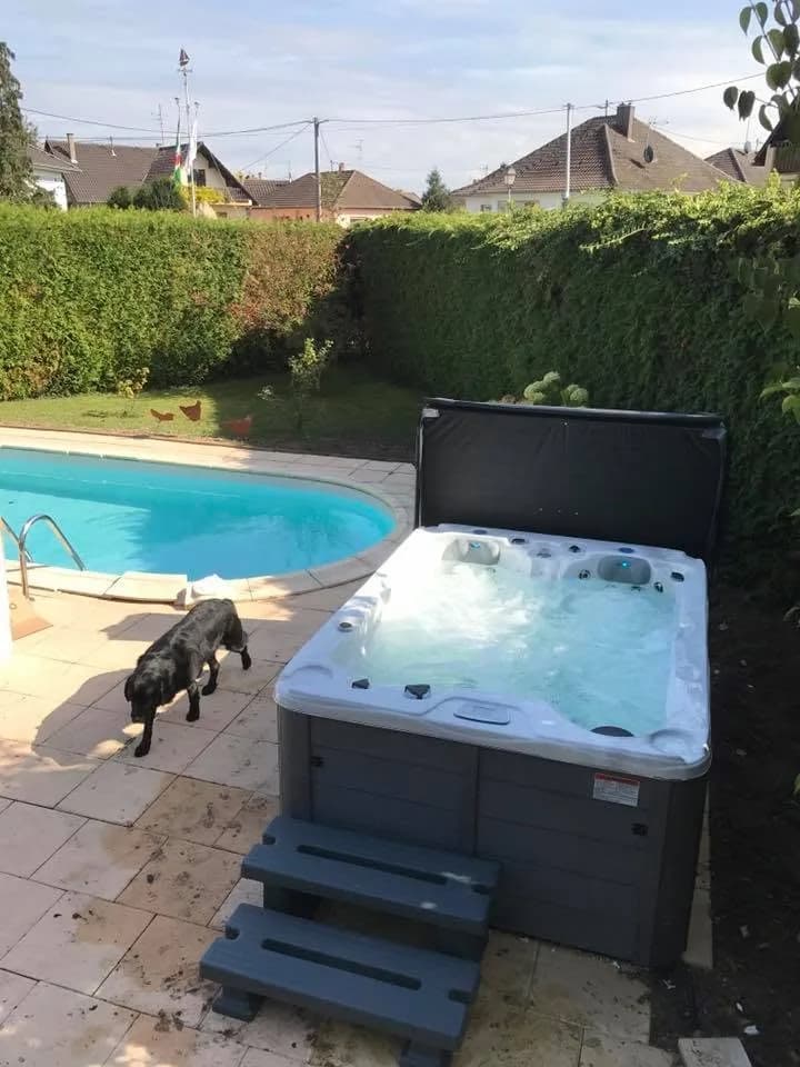 Installation d'un spa Montana à Dalhunden, autre vue du chantier