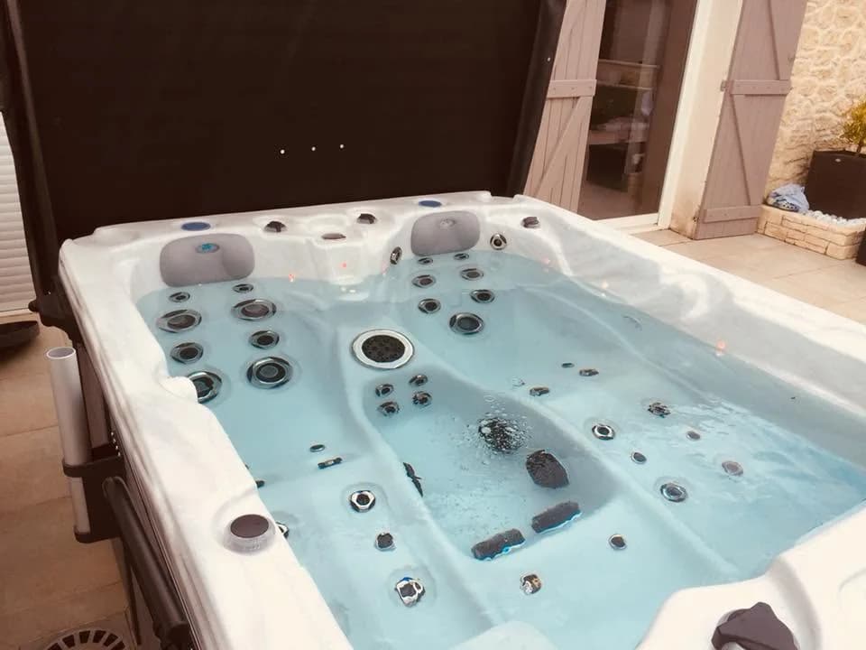 Installation d'un spa Montana dans la Drôme, autre vue du chantier