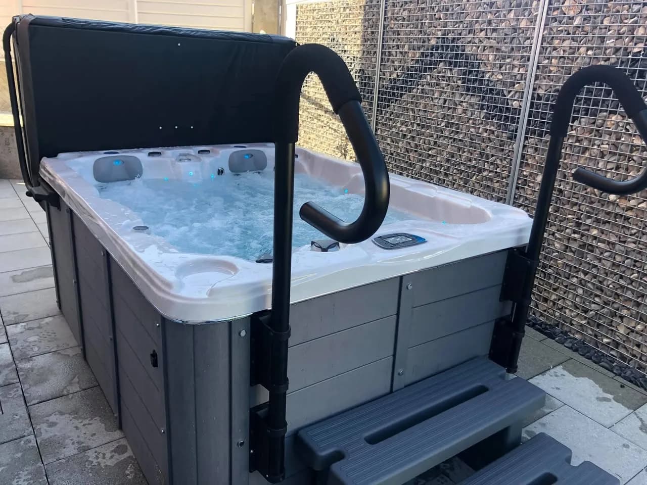 Installation d'un spa Montana dans le Doubs, autre vue du chantier