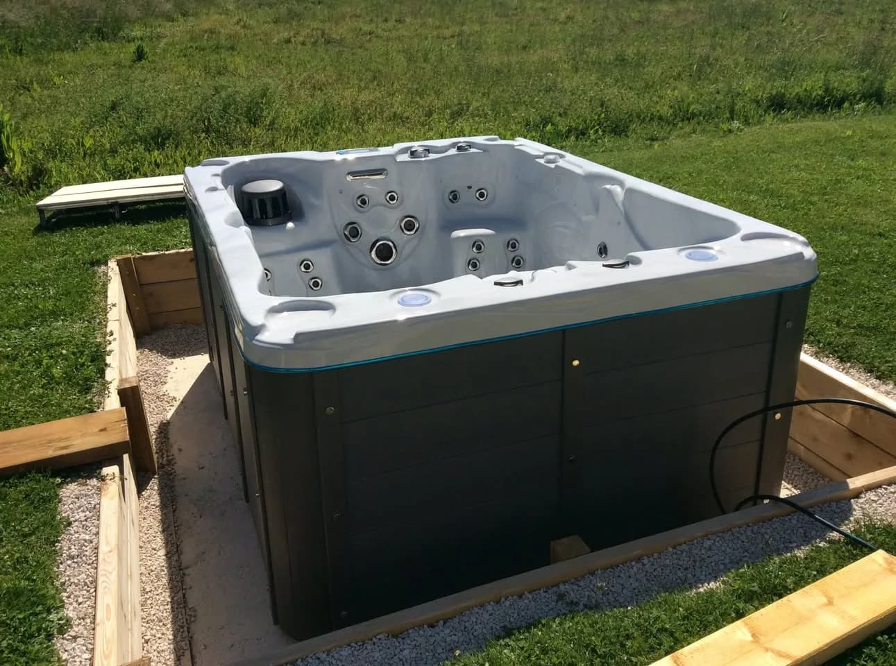 Installation d'un spa Montana à Dijon, autre vue du chantier