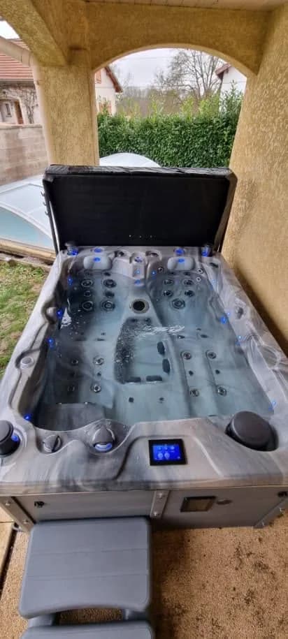 Installation d'un spa Montana Full option dans les Vosges, autre vue du chantier