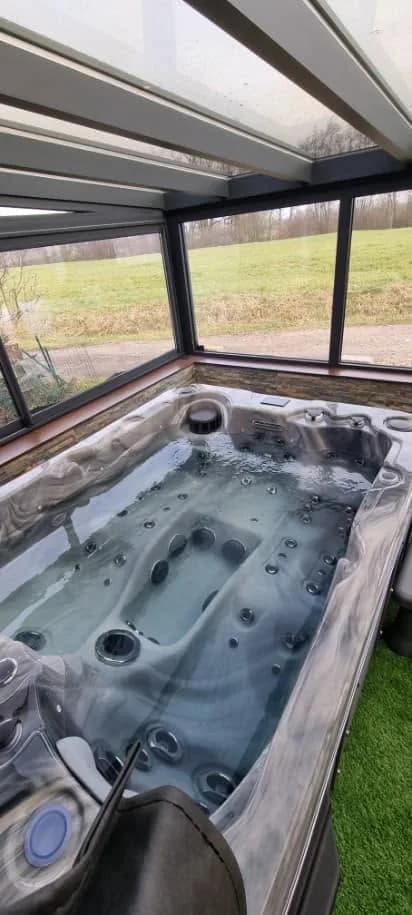 Installation d'un spa Montana Full option en Haute-Saône, autre vue du chantier