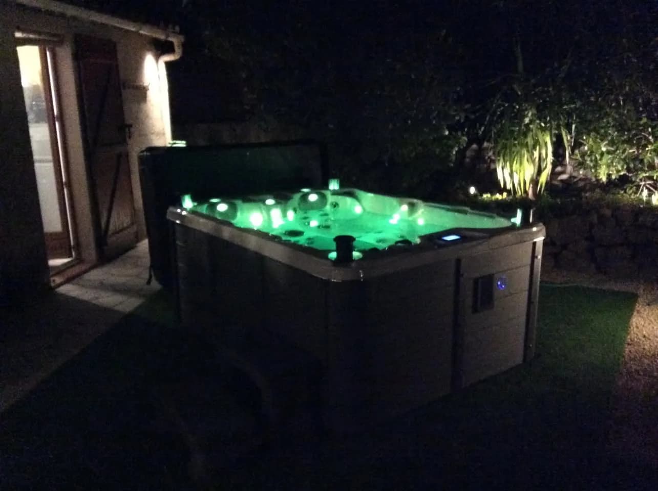 Installation d'un spa Montana Full option à Fayence, autre vue du chantier