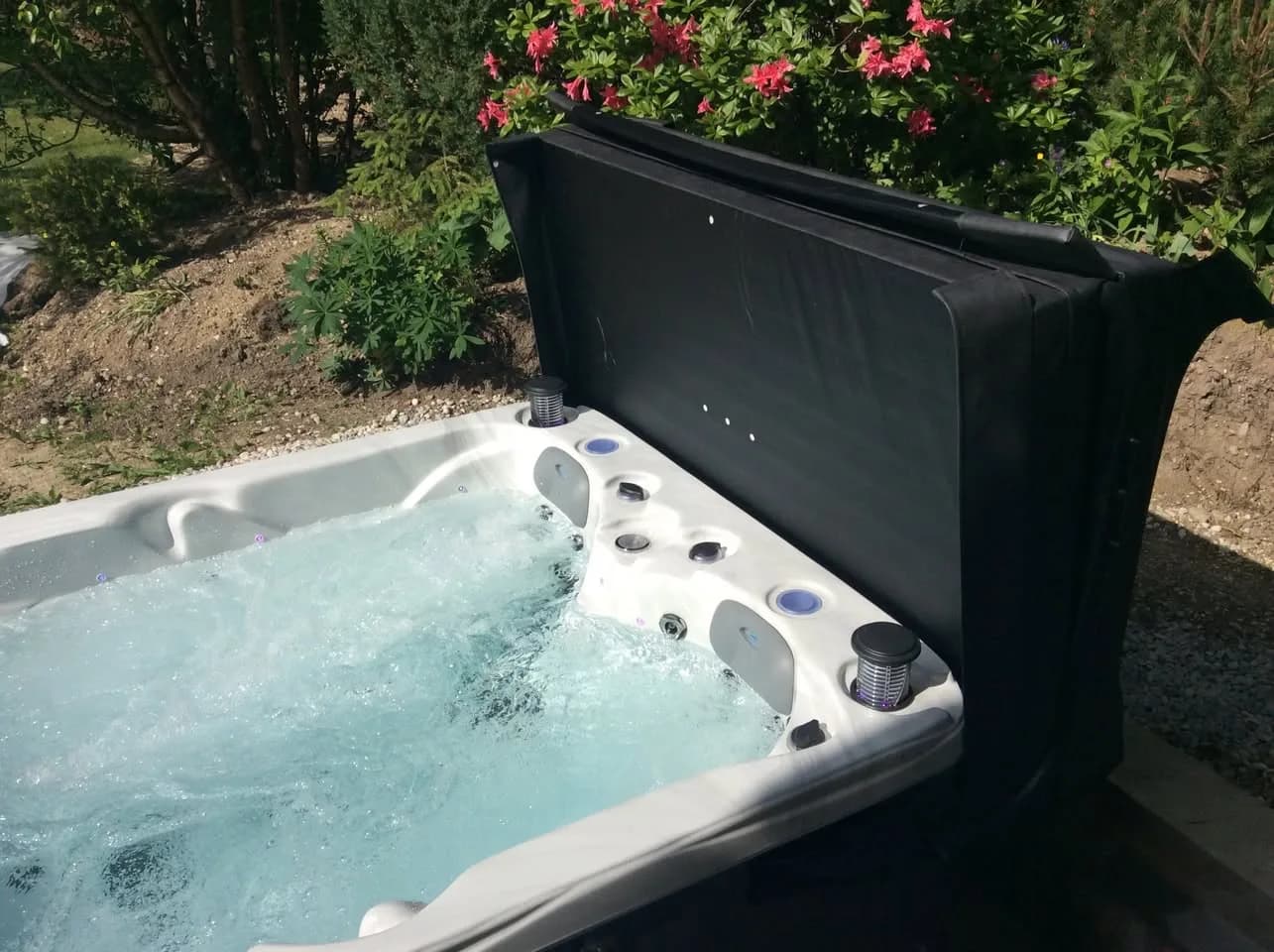 Installation d'un spa Montana Full option à Lans-en-Vercors, autre vue du chantier