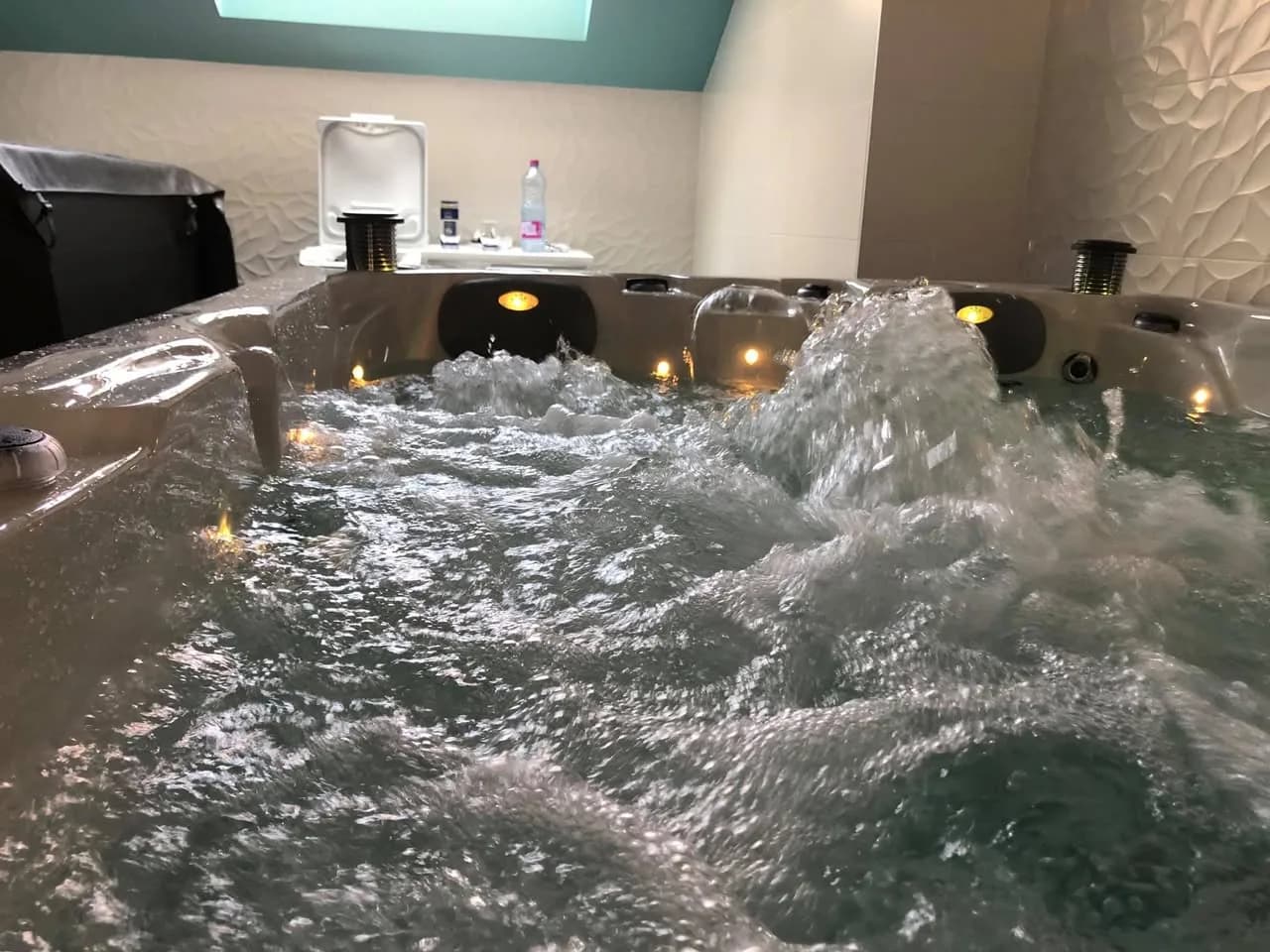 Installation d'un spa Montana Full option à Munchhouse, autre vue du chantier