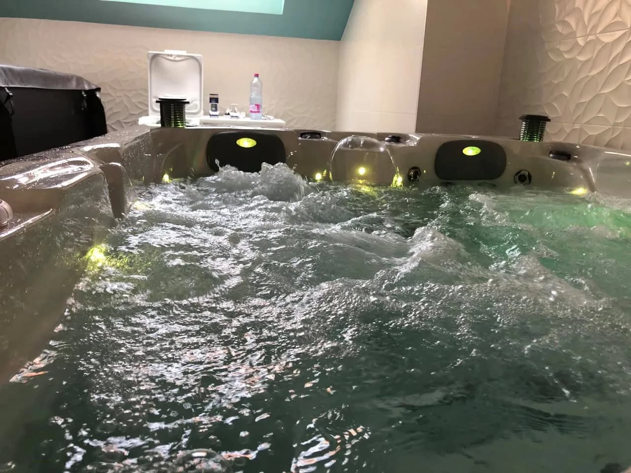 Installation d'un spa Montana Full option à Munchhouse, autre vue du chantier