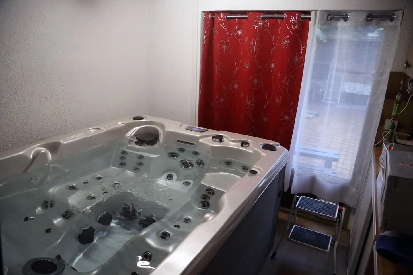 Installation d'un spa Montana Full option à Paris, autre vue du chantier