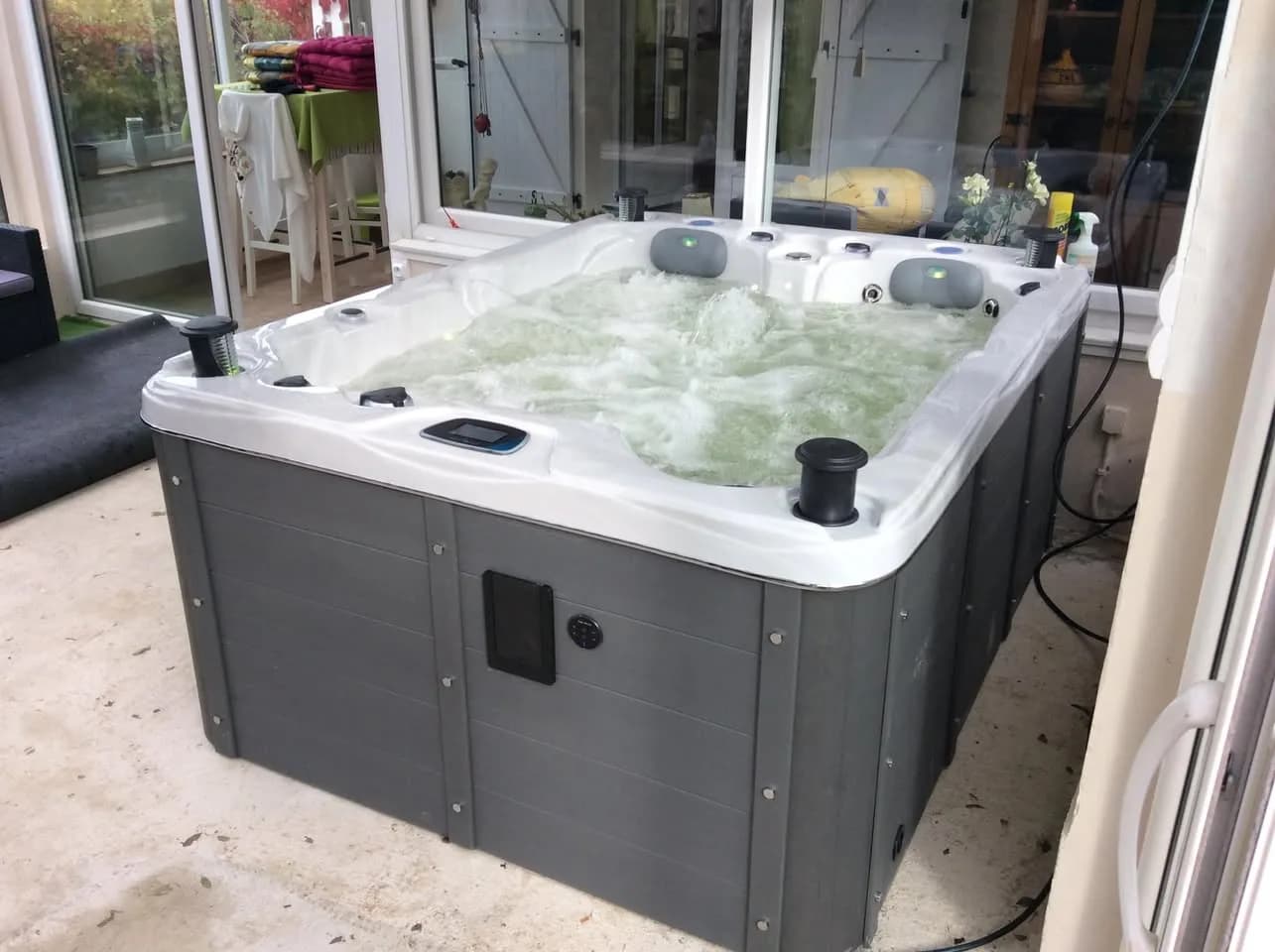 Installation d'un spa Montana Full option à Provins, autre vue du chantier